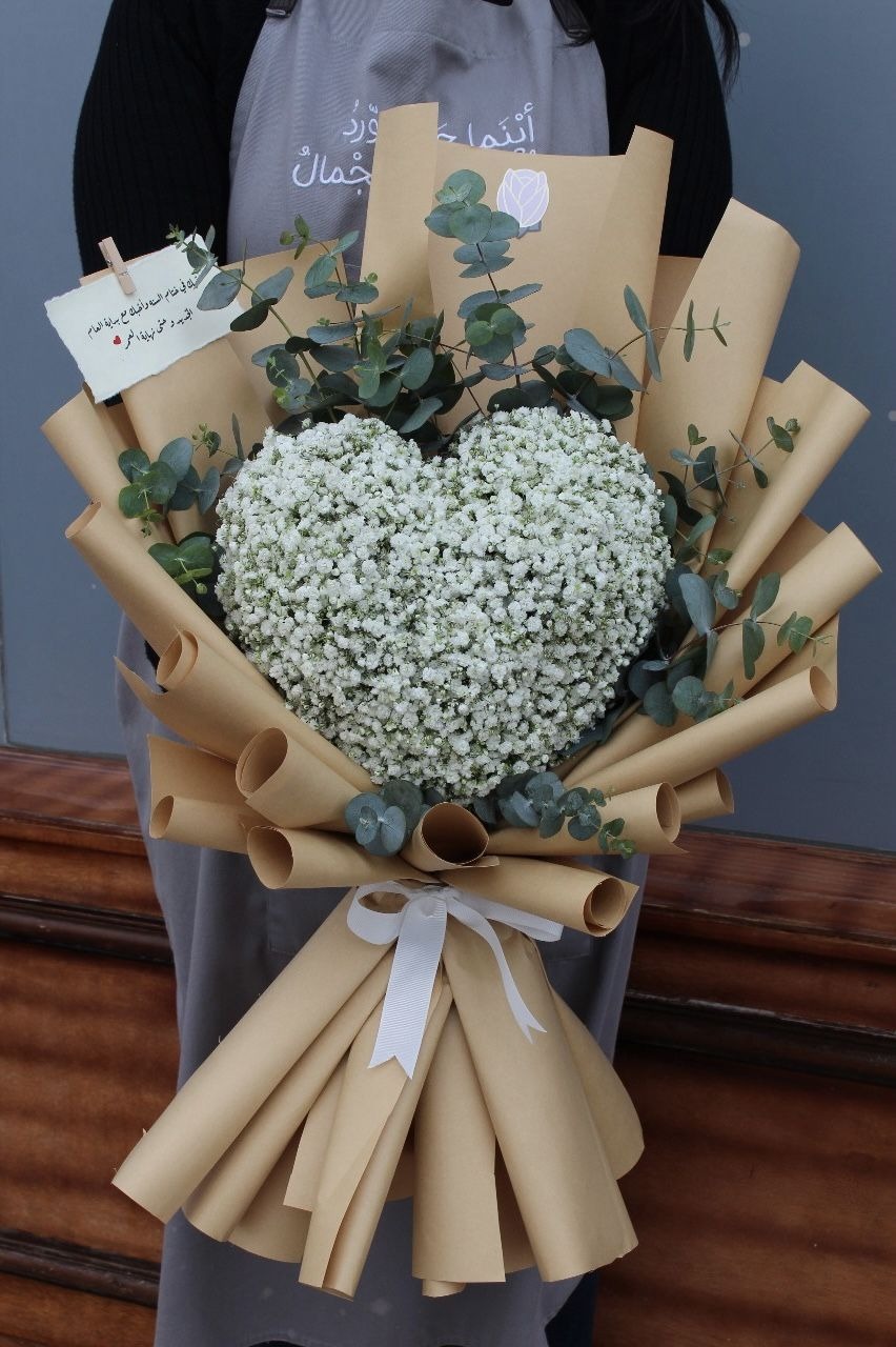 Envio y venta de flores ,rosas, plantas,arreglos florales ,regalos y desayunos a domicilio con delivery gratis en la Ciudad Autonoma de Buenos Aires y con costo de env�o en localidades del Gran Buenos Aires asi como delivery de flores y plantas a trav�s de florerias asociadas en todas las provincias de la Argentina, Buenos Aires, la Pampa, Tucuman, La Rioja, R�o Negro, Entre Rios, Corrientes, Misiones, Neuquen, Chubut, Tierra del Fuego, Santa Cruz, San Luis, Mendoza, Cordoba, Jujuy, Formosa, Santiago del Estero, Salta, Chaco, Catamarca ,San Juan, y ademas realizamos el delivery de flores ,coronas,palmas , plantas y regalos a todas las ciudades de Argentina, Mar del Plata, C�rdoba, Buenos Aires, con cargo en Santa Rosa, La Plata, Bella Vista, Neuquen, Pilar, Paran�, Posadas, Resistencia, Cipolleti y mas de 300 ciudades y localidades en todo el territorio de nuestro pa�s, asi como tambien tenemos la posibilidad de enviar flores a casi todo el mundo en cuestion de horas