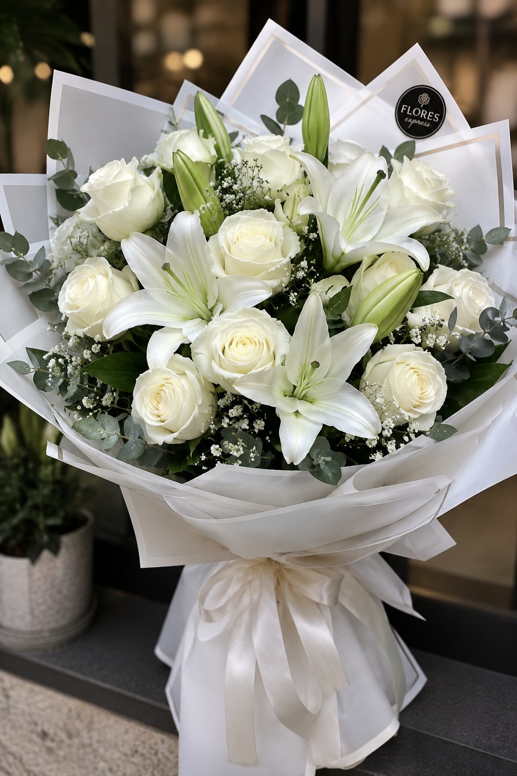 Envio y venta de flores ,rosas, plantas,arreglos florales ,regalos y desayunos a domicilio con delivery gratis en la Ciudad Autonoma de Buenos Aires y con costo de env�o en localidades del Gran Buenos Aires asi como delivery de flores y plantas a trav�s de florerias asociadas en todas las provincias de la Argentina, Buenos Aires, la Pampa, Tucuman, La Rioja, R�o Negro, Entre Rios, Corrientes, Misiones, Neuquen, Chubut, Tierra del Fuego, Santa Cruz, San Luis, Mendoza, Cordoba, Jujuy, Formosa, Santiago del Estero, Salta, Chaco, Catamarca ,San Juan, y ademas realizamos el delivery de flores ,coronas,palmas , plantas y regalos a todas las ciudades de Argentina, Mar del Plata, C�rdoba, Buenos Aires, con cargo en Santa Rosa, La Plata, Bella Vista, Neuquen, Pilar, Paran�, Posadas, Resistencia, Cipolleti y mas de 300 ciudades y localidades en todo el territorio de nuestro pa�s, asi como tambien tenemos la posibilidad de enviar flores a casi todo el mundo en cuestion de horas